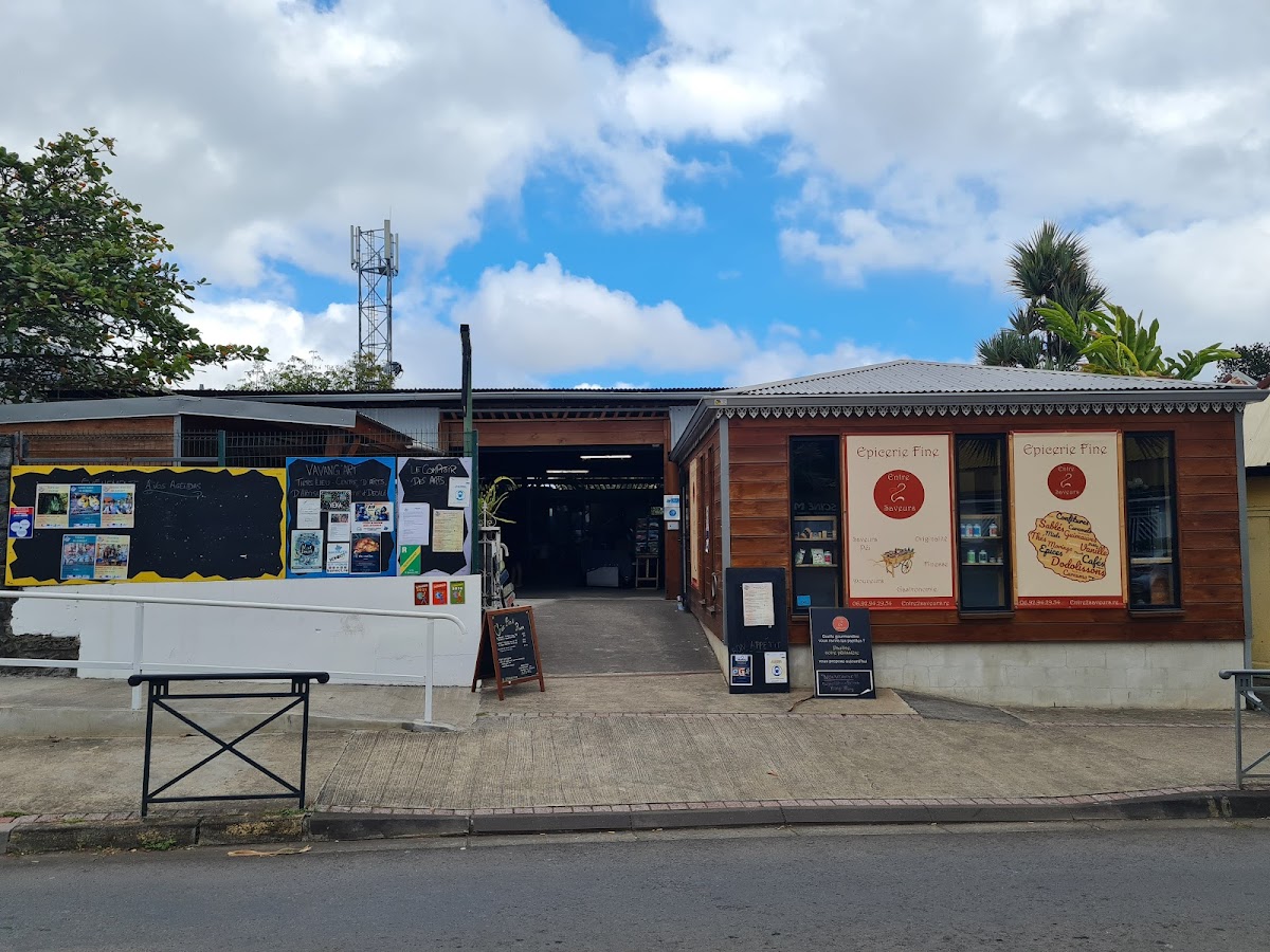 Vavang'art : Centre D’Art, D’Artisanat & Restaurant